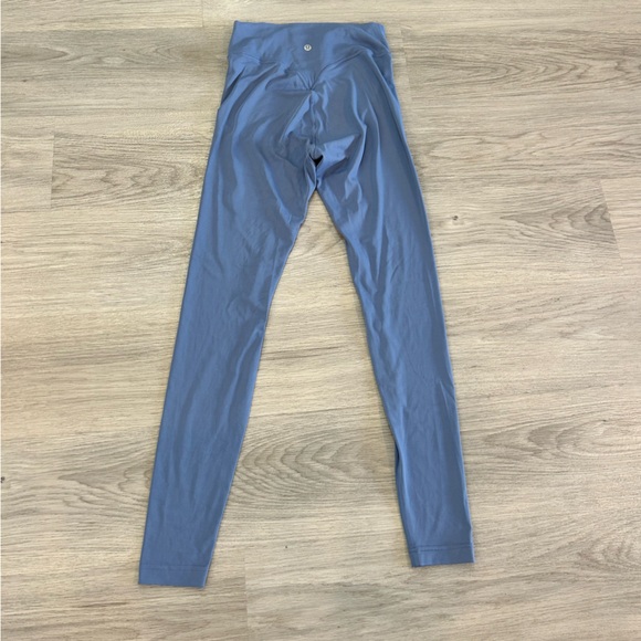 LULULEMON Breezethrough High Rise Tight Light Blue. Size 8 - Picture 2 of 8